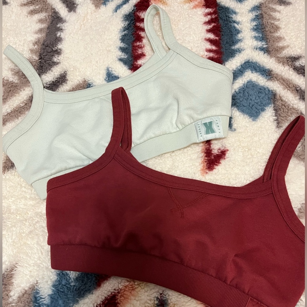 2 Savage X Fenty Bralette